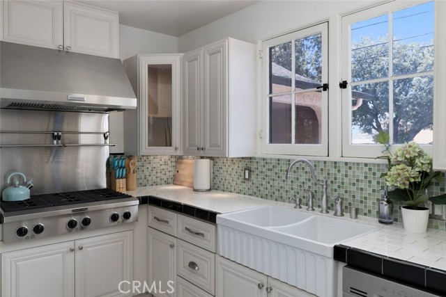 15803 E Victoria Ave., La Puente CA: https://media.crmls.org/medias/e1e7dd6e-eece-4565-9ebb-a132eec76091.jpg