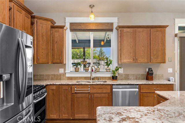Detail Gallery Image 13 of 46 For 1844 Merrill Rd, Paradise,  CA 95969 - 2 Beds | 2 Baths