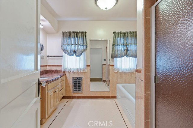 Detail Gallery Image 17 of 34 For 1820 Edgewood Dr, Alhambra,  CA 91803 - 3 Beds | 2/1 Baths