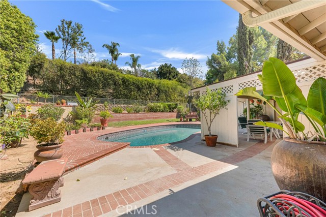 Detail Gallery Image 30 of 37 For 19933 Hiawatha St, Chatsworth,  CA 91311 - 5 Beds | 2/1 Baths