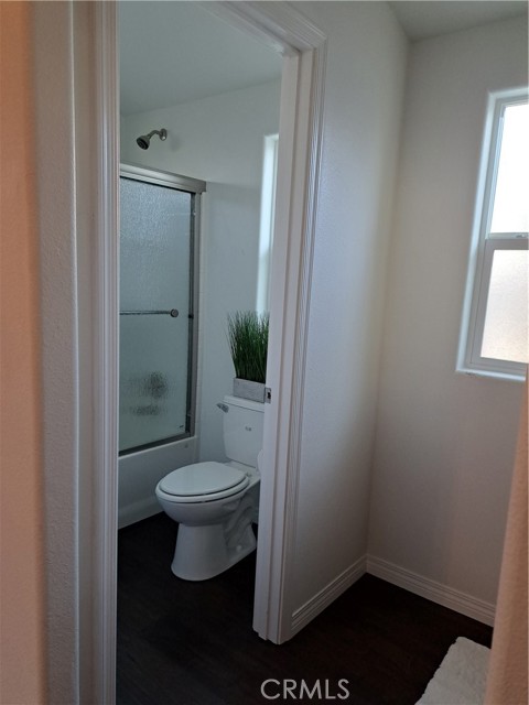 Detail Gallery Image 12 of 24 For 400 E. Arbor St. #1,  Long Beach,  CA 90805 - 3 Beds | 2 Baths