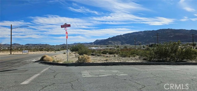 Detail Gallery Image 8 of 11 For 800 Utah Trl., Twentynine Palms,  CA 92277 - – Beds | – Baths