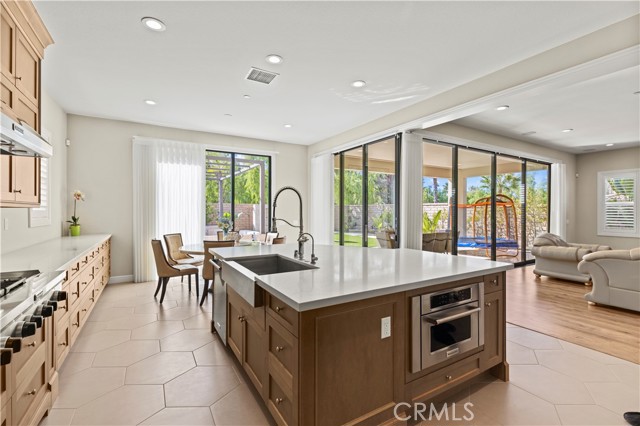 Detail Gallery Image 6 of 47 For 56 Cooper, Lake Forest,  CA 92630 - 5 Beds | 5/1 Baths