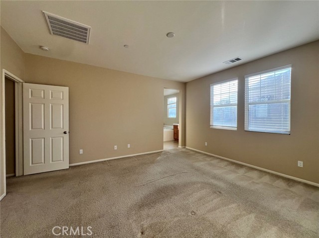 Detail Gallery Image 6 of 29 For 135 Violet Bloom, Irvine,  CA 92618 - 4 Beds | 3 Baths