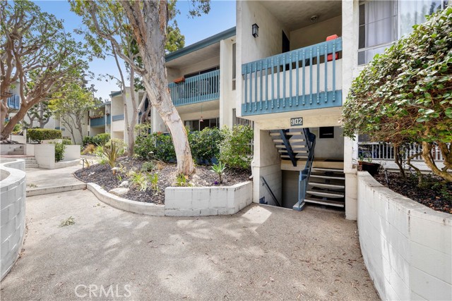Detail Gallery Image 21 of 38 For 902 Camino Real #207,  Redondo Beach,  CA 90277 - 2 Beds | 2 Baths