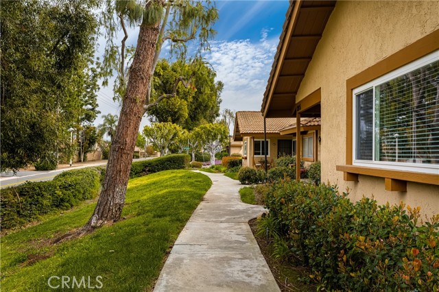 Detail Gallery Image 4 of 34 For 2045 Bay Meadows, Placentia,  CA 92870 - 3 Beds | 2 Baths