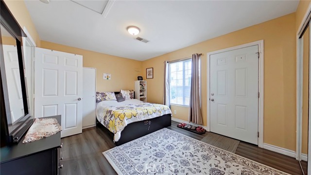 5633 Denny photo 33