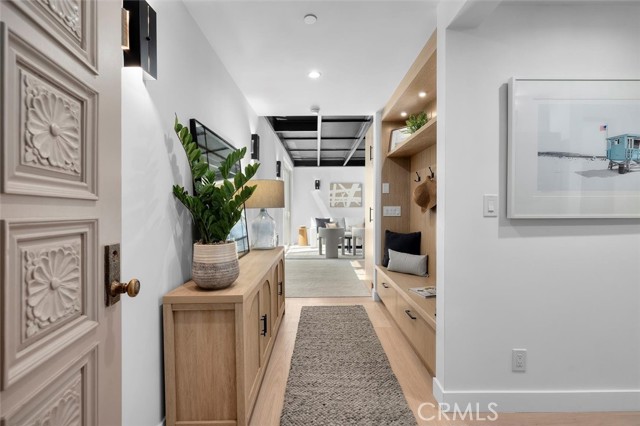 555 Esplanade, Redondo Beach CA: https://media.crmls.org/medias/e1ec6474-da63-4c8b-932e-ef03885d40ea.jpg