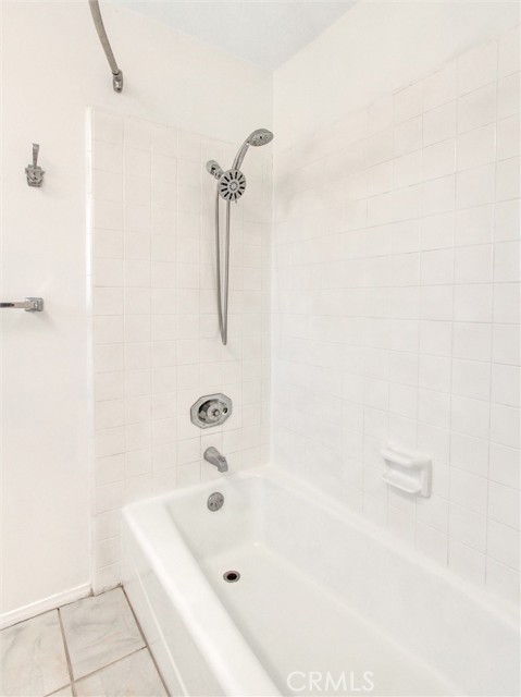 20472 Via Marwah, Yorba Linda CA: https://media.crmls.org/medias/e1ecd253-1511-4aad-9372-781fc8f0a4de.jpg