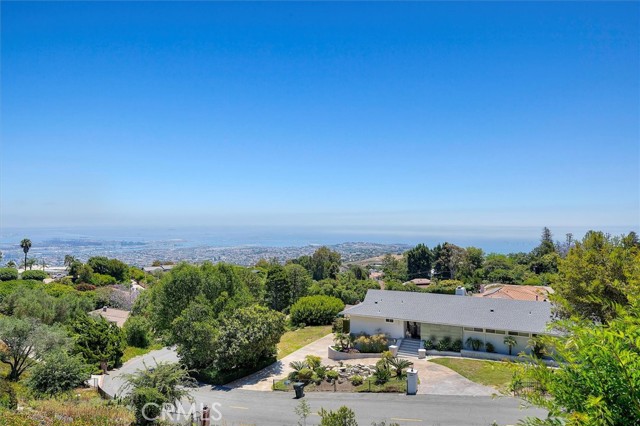 3111 Deluna Drive, Rancho Palos Verdes CA: https://media.crmls.org/medias/e1ecda1b-18b8-46fa-837a-437289c8e2b3.jpg