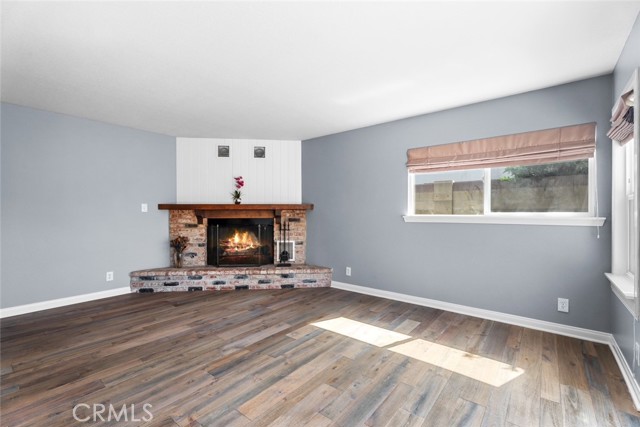 15072 Sussex Circle, Huntington Beach CA: https://media.crmls.org/medias/e1ed11a0-2dae-4eee-96ba-2eab009d5fc0.jpg