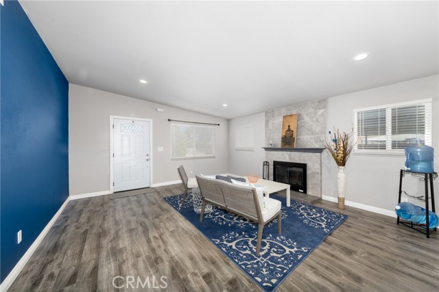 Detail Gallery Image 3 of 30 For 23161 Minnetonka, Apple Valley,  CA 92308 - 4 Beds | 2 Baths