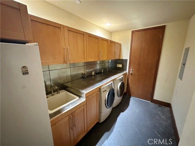 5077 Schumacher Road, Calabasas CA: https://media.crmls.org/medias/e1edbf1e-f541-4de4-9802-81db7bb886d6.jpg
