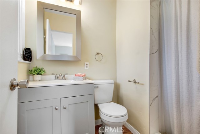 927 Alta Loma Drive, Corona CA: https://media.crmls.org/medias/e1eddd44-88ca-4ebf-b7b9-a4c142787519.jpg