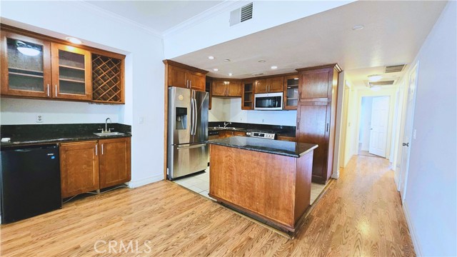 Detail Gallery Image 3 of 22 For 11620 Warner Ave #624,  Fountain Valley,  CA 92708 - 2 Beds | 2 Baths