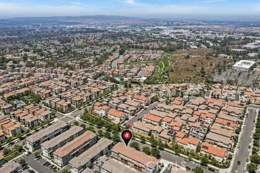 323 Adela, Lake Forest CA: https://media.crmls.org/medias/e1eec253-07d9-4b3e-b5c0-838706695e99.jpg
