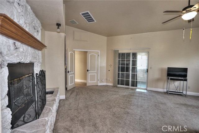 Detail Gallery Image 14 of 30 For 18611 Mustang Dr, Tehachapi,  CA 93561 - 4 Beds | 2 Baths