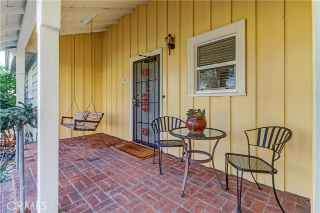 1403 Cuernavaca Place, Claremont CA: https://media.crmls.org/medias/e1f09474-2057-4057-8cf5-8f0af9e33aca.jpg
