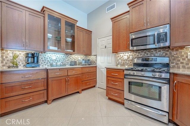 Detail Gallery Image 19 of 54 For 13846 Palomino Creek Dr, Corona,  CA 92883 - 4 Beds | 2 Baths