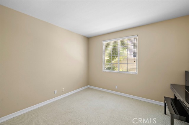 17 Brigadier, Irvine CA: https://media.crmls.org/medias/e1f150c8-8467-4926-ad33-65709cfaf7e8.jpg