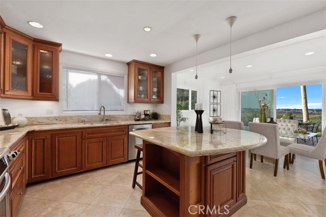 Detail Gallery Image 18 of 37 For 428 Vista Grande, Newport Beach,  CA 92660 - 3 Beds | 2/1 Baths