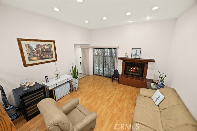 Detail Gallery Image 15 of 44 For 513 N Chandler Ave #E,  Monterey Park,  CA 91754 - 3 Beds | 2/1 Baths