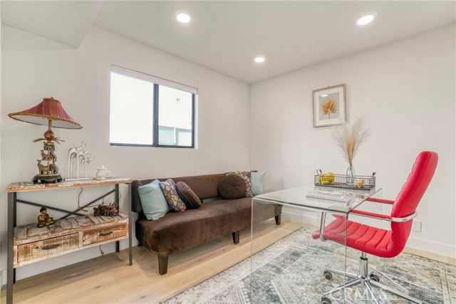 12938 Valleyheart Drive, Studio City CA: https://media.crmls.org/medias/e1f2d0b6-fe39-44dc-b0bd-252079c07dfa.jpg