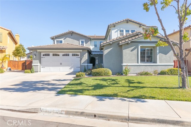 Detail Gallery Image 2 of 34 For 23638 William Pl, Murrieta,  CA 92562 - 4 Beds | 4 Baths