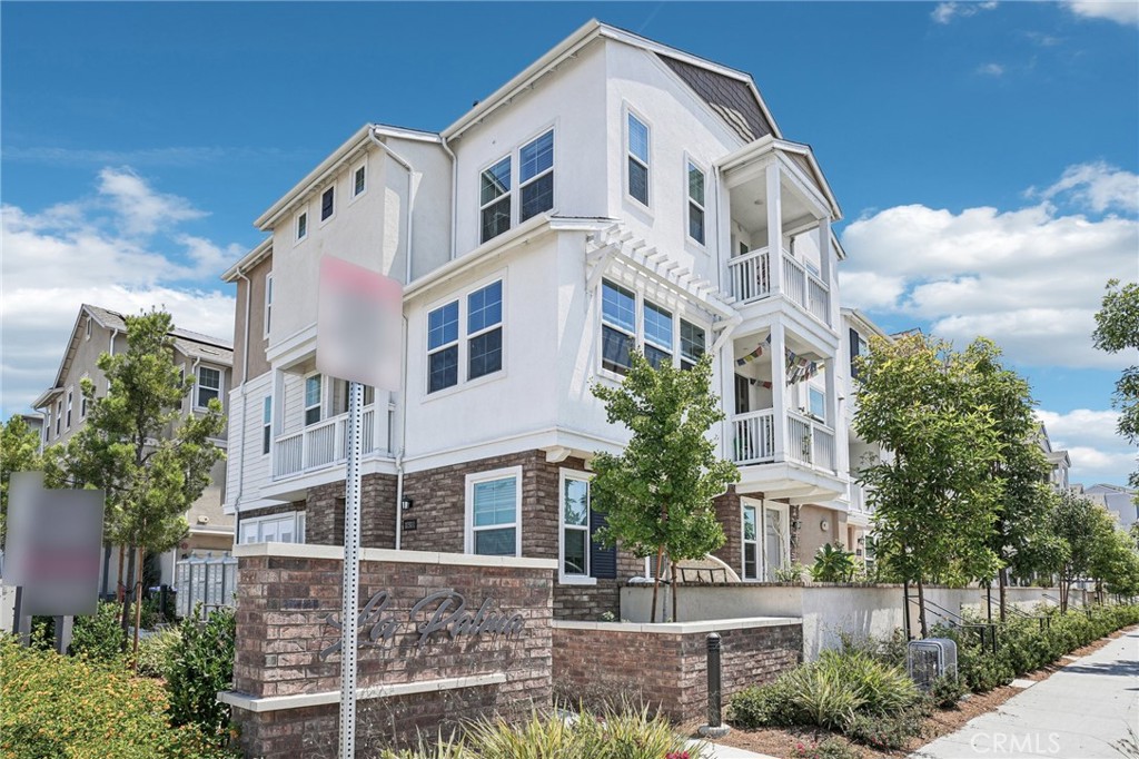 E1f398c9 26bd 4564 B984 F44d2bf840fd