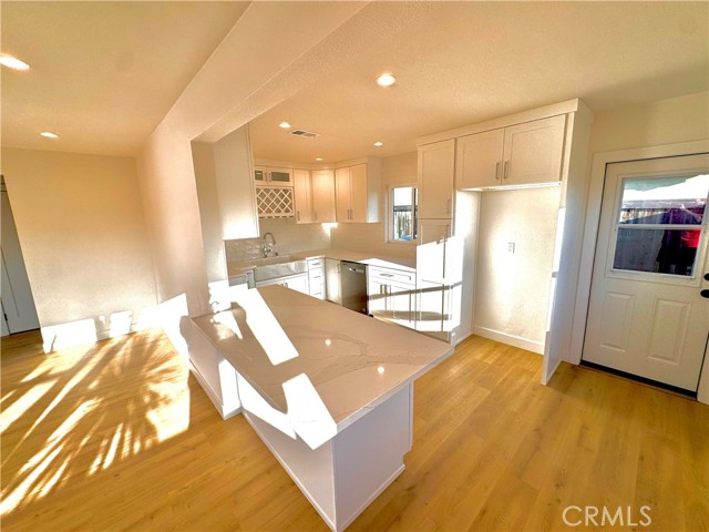 Detail Gallery Image 10 of 35 For 2064 Republic Ave, Costa Mesa,  CA 92627 - 4 Beds | 2 Baths