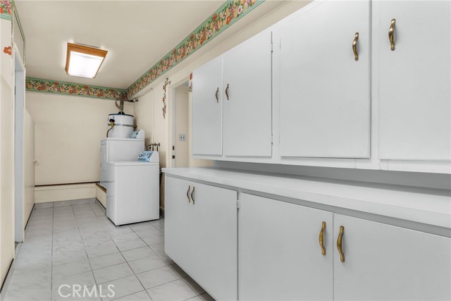 Utility Room with Washer Dryer