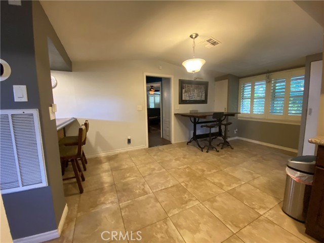 11748 Douglas, Yucaipa CA: https://media.crmls.org/medias/e1f4c9c0-0d27-4631-bb89-94478364eb3a.jpg