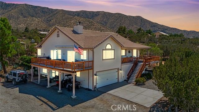11720 Honeybee Lane, Juniper Hills CA: https://media.crmls.org/medias/e1f4e1f4-6b8a-41bf-8143-dd2e2fb947ff.jpg