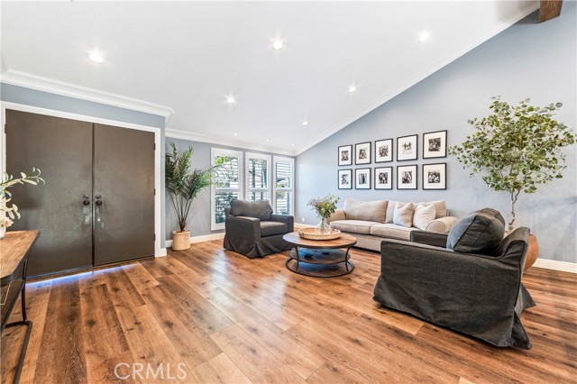 5732 Anthony Ave, Garden Grove CA: https://media.crmls.org/medias/e1f57052-b288-4500-a422-da8c6c8e6f9a.jpg