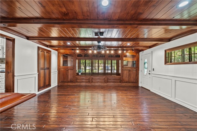 Detail Gallery Image 24 of 57 For 10132 Wish Ave, Northridge,  CA 91325 - 4 Beds | 3 Baths