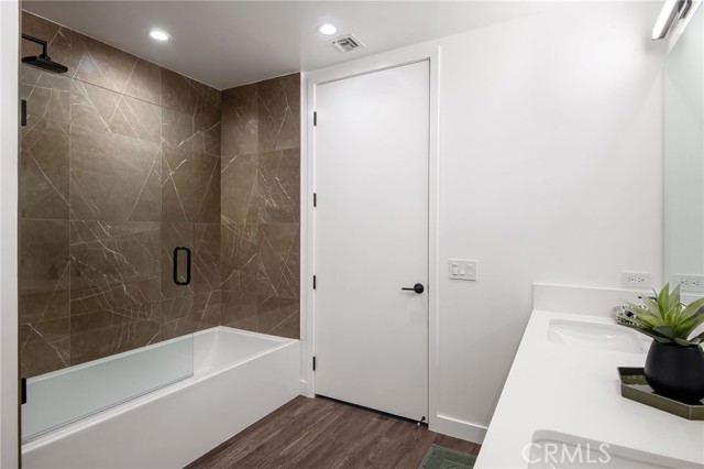 118 Astronaut Ellison S Onizuka Street, Los Angeles CA: https://media.crmls.org/medias/e1f6e9c4-d3b1-4679-ace2-b2689a62b2ba.jpg