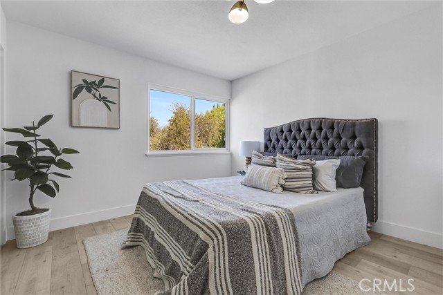 23881 Gates Street, Lake Forest CA: https://media.crmls.org/medias/e1f8b089-dc43-45ac-a795-5b0d30066b42.jpg