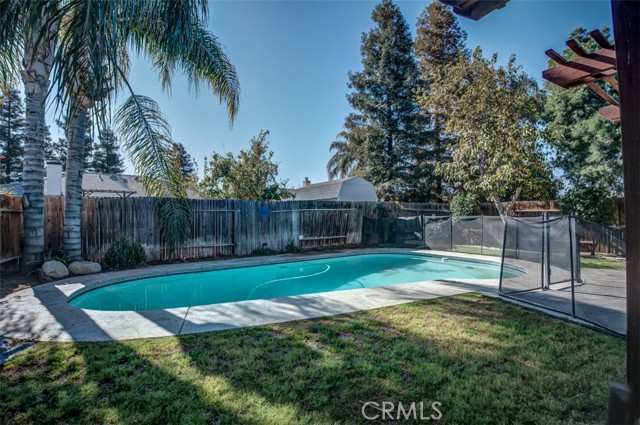 Detail Gallery Image 10 of 40 For 9909 Mona Lisa Ln, Bakersfield,  CA 93312 - 3 Beds | 2 Baths