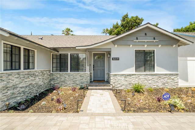 16619 Osborne Street, North Hills CA: https://media.crmls.org/medias/e1f915c2-f6b8-4e65-b841-5dd0f3b7dcfc.jpg