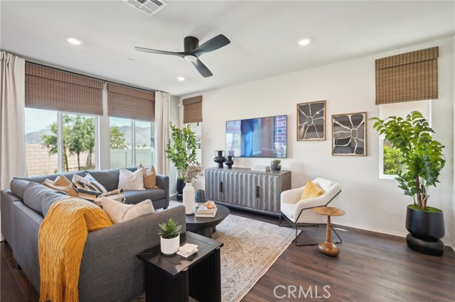 Detail Gallery Image 3 of 23 For 14139 Belica St, Moreno Valley,  CA 92555 - 4 Beds | 2/1 Baths