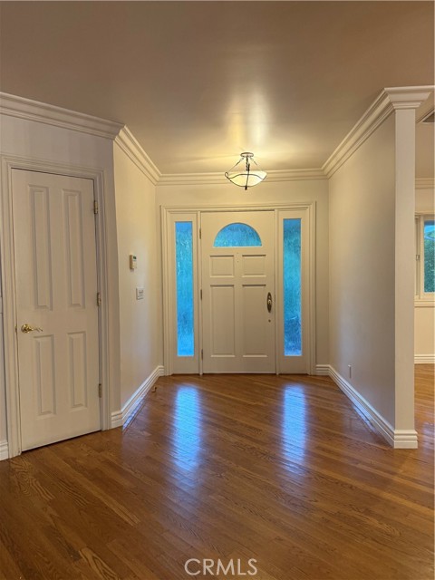 Detail Gallery Image 2 of 15 For 16248 Darcia Pl, Encino,  CA 91436 - 4 Beds | 4 Baths