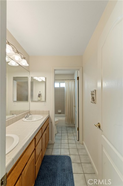 Detail Gallery Image 39 of 47 For 1811 Maiden Ln, Petaluma,  CA 94954 - 5 Beds | 3 Baths