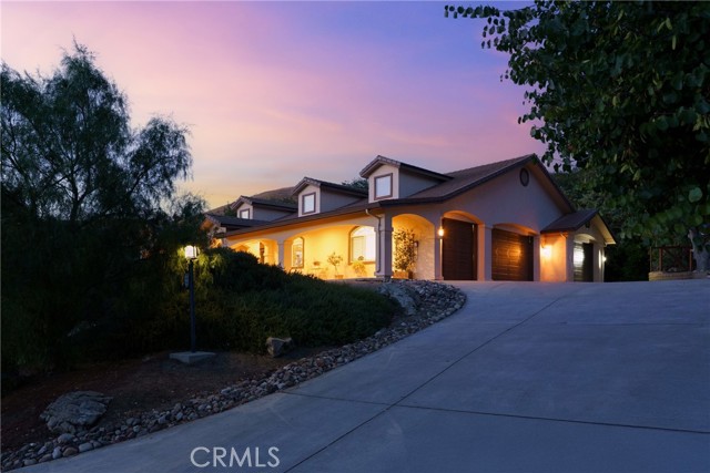 Detail Gallery Image 4 of 29 For 9966 Sunfish Cir, Paso Robles,  CA 93446 - 3 Beds | 2 Baths