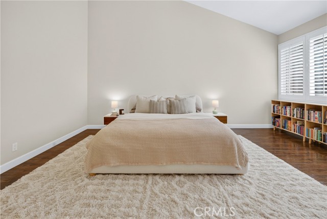 Detail Gallery Image 20 of 36 For 5240 Yarmouth, Encino,  CA 91316 - 3 Beds | 2/1 Baths