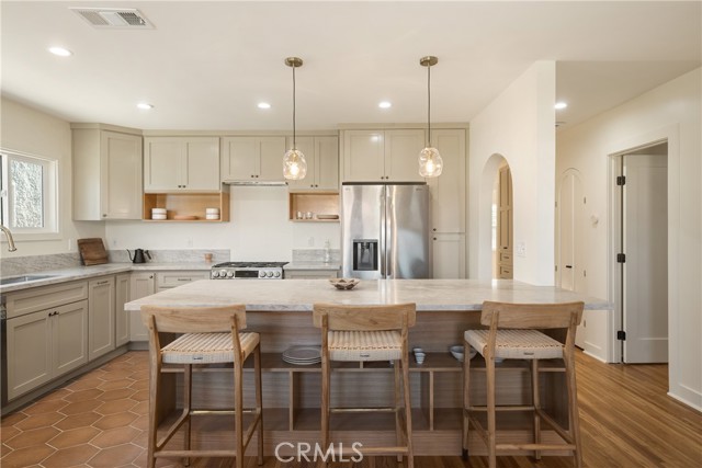 Detail Gallery Image 13 of 49 For 2014 W 84th St, Los Angeles,  CA 90047 - 3 Beds | 2 Baths