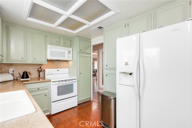 Detail Gallery Image 12 of 25 For 2402 via Mariposa 3a,  Laguna Woods,  CA 92637 - 3 Beds | 2 Baths