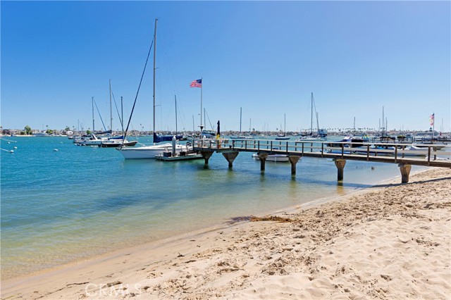 2149 E Ocean Boulevard, Newport Beach CA: https://media.crmls.org/medias/e1fe0e57-f7e2-4abf-83d2-76af7e3437a6.jpg