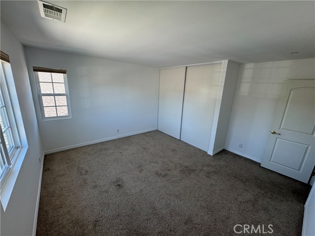 21041 Shaw Lane, Huntington Beach CA: https://media.crmls.org/medias/e1ff358f-38ab-4c67-b6e8-e51916585736.jpg