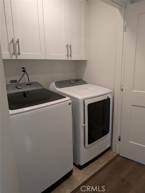 1100 Epic, Irvine CA: https://media.crmls.org/medias/e200097a-c0e3-41f8-b673-5afd3e137912.jpg