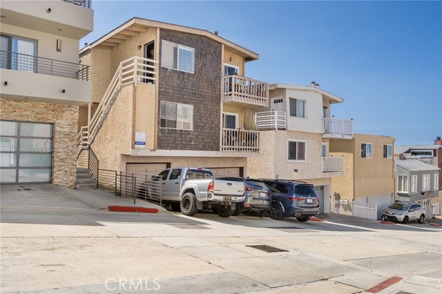 200 43rd Street, Manhattan Beach, California 90266, ,Residential Income,For Sale,43rd,SB25194552